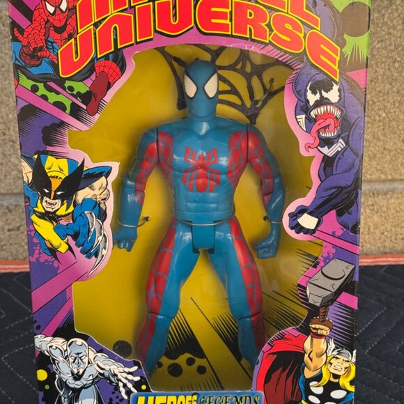 Vintage 1999 Marvel Universe Heroes Legends Spider-Man Figure Collectible - Picture 2 of 10
